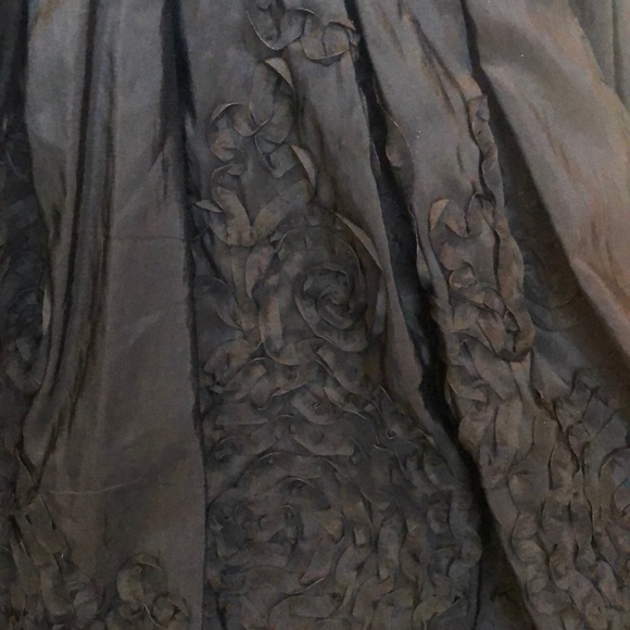 Dress - Picture 6 of 7